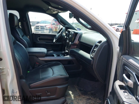 2022 Ram 2500 Laramie with VIN 3C6UR5FL0NG143918, listed as a IAAI auction lot 42373907 with 91,918 mi miles and . Bid and sale history available at DreamBid. Image 5.