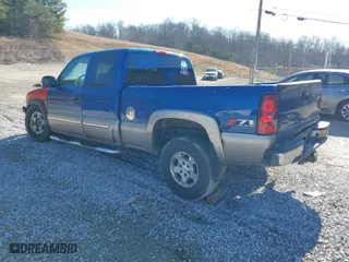 2003 Chevrolet Silverado 1500 LS with VIN 2GCEK19T231344151, listed as a IAAI auction lot 41602314 with 194,598 mi miles. Bid and sale history available at carsss.com. Image 3.