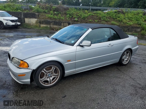 2001 BMW 3 Series 330Ci with VIN WBABS53411EV86207, listed as a Copart auction lot 67568394 with 95,113 mi miles and Salvage Title. Bid and sale history available at carsss.com. Image 1.