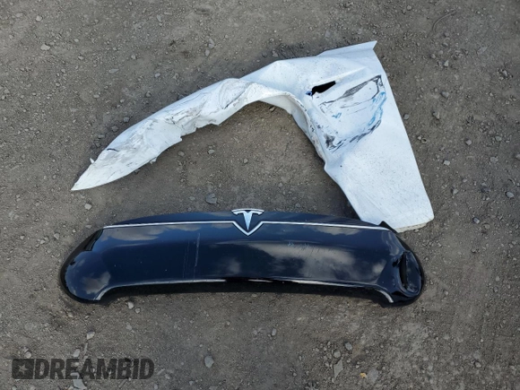 2013 Tesla Model S z VIN 5YJSA1CN1DFP11636, wystawiony jako Copart lot #78333554 z przebiegiem 101 625 mil mil oraz Szkoda całkowita • Salvage title. Historia ofert i sprzedaży dostępna na DreamBid. Obrazek 14.