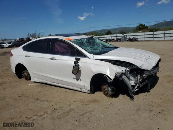2015 Ford Fusion Titanium Hybrid with VIN 3FA6P0RU3FR184036, listed as a Copart auction lot 51936955 with 370,750 mi miles and Salvage Title. Bid and sale history available at carsss.com. Image 4.
