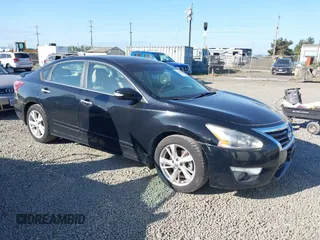 2013 Nissan Altima SV with VIN 1N4AL3AP4DC123285, listed as a IAAI auction lot 42229380 with 149,129 mi miles and . Bid and sale history available at carsss.com. Image 1.