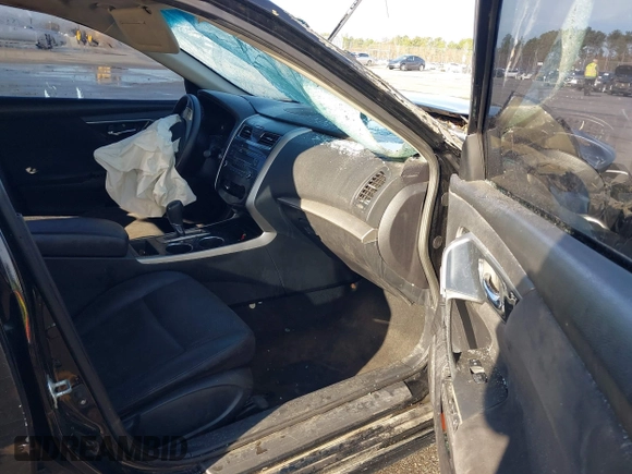 2014 Nissan Altima S with VIN 1N4AL3AP2EN379463, listed as a IAAI auction lot 41111740 with 49,874 mi miles and . Bid and sale history available at carsss.com. Image 5.