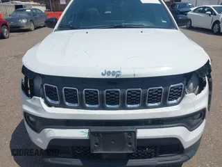 2024 Jeep Compass Latitude with VIN 3C4NJDBN2RT138917, listed as a IAAI auction lot 42761232 with 34,502 mi miles and . Bid and sale history available at DreamBid. Image 6.