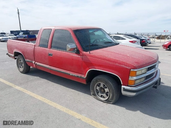 1997 Chevrolet C/K 1500 with VIN 2GCEC19R9V1209303, listed as a IAAI auction lot 41739097 with 261,769 mi miles. Bid and sale history available at carsss.com. Image 1.