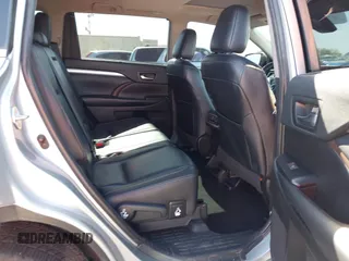 2019 Toyota Highlander SE z VIN 5TDJZRFH4KS580932, wystawiony jako IAAI lot #42250414 z przebiegiem 52 437 mil mil oraz . Historia ofert i sprzedaży dostępna na DreamBid. Obrazek 8.