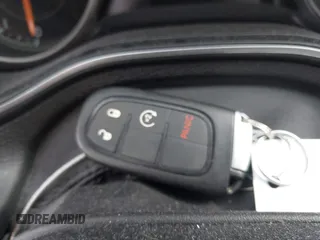 2019 Jeep Cherokee Latitude Plus с VIN 1C4PJMLB6KD384765, выставлен на аукционе IAAI как лот 42350600 с пробегом 32 483 миль миль и . История ставок и продаж доступна на DreamBid. Изображение 11.