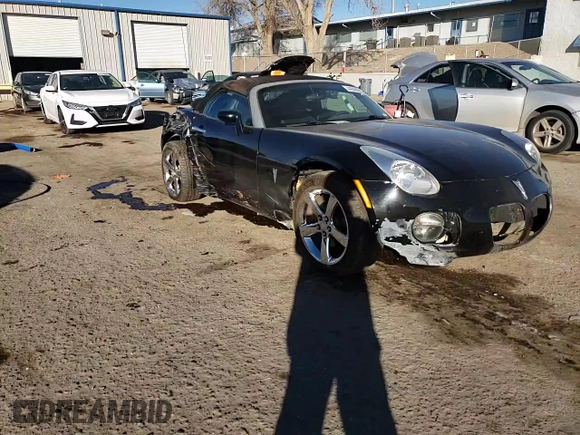 2007 Pontiac Solstice GXP z VIN 1G2MG35X77Y122388, wystawiony jako Copart lot #44040685 z przebiegiem 95 386 mil mil oraz Szkoda całkowita • Salvage title. Historia ofert i sprzedaży dostępna na DreamBid. Obrazek 10.