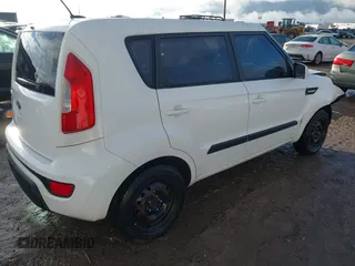 2012 Kia Soul with VIN KNDJT2A51C7375070, listed as a IAAI auction lot 41120655 with 138,867 mi miles. Bid and sale history available at carsss.com. Image 4.