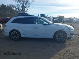 2017 Audi Q7 Premium Plus with VIN WA1LAAF7XHD003300, listed as a IAAI auction lot 41265476 with 137,157 mi miles. Bid and sale history available at carsss.com. Image 13.