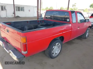 1992 Nissan Frontier z VIN 1N6SD16S5NC370391, wystawiony jako IAAI lot #42204689 z przebiegiem 132 052 mil mil oraz . Historia ofert i sprzedaży dostępna na DreamBid. Obrazek 4.