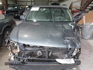 2001 Toyota Avalon XL with VIN 4T1BF28B61U121131, listed as a IAAI auction lot 41754904 with 266,554 mi miles and . Bid and sale history available at carsss.com. Image 11.