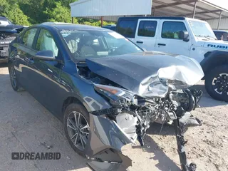 2024 Kia Forte LXS with VIN 3KPF24AD5RE768476, listed as a IAAI auction lot 41998948 with 28,716 mi miles and . Bid and sale history available at DreamBid. Image 1.