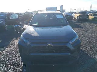 2019 Toyota RAV4 LE with VIN 2T3F1RFV0KW019791, listed as a IAAI auction lot 41499146 with 84,175 mi miles. Bid and sale history available at carsss.com. Image 13.
