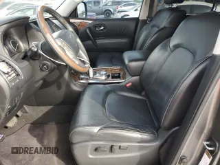 2017 Infiniti QX80 z VIN JN8AZ2NF1H9643990, wystawiony jako Copart lot #55598085 z przebiegiem 129 961 mil mil oraz Szkody całkowita. Historia ofert i sprzedaży dostępna na DreamBid. Obrazek 7.