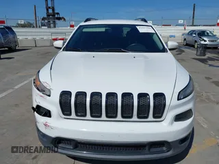 2016 Jeep Cherokee 75th Anniversary with VIN 1C4PJLCB9GW107422, listed as a IAAI auction lot 41997941 with 121,641 mi miles and . Bid and sale history available at carsss.com. Image 12.