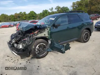 2024 Nissan Pathfinder Rock Creek z VIN 5N1DR3BD3RC304567, wystawiony jako Copart lot #50443925 z przebiegiem Nie podano mil oraz Nie do naprawy • Non repairable. Historia ofert i sprzedaży dostępna na DreamBid. Obrazek 1.