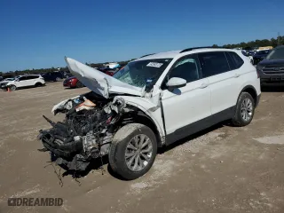 2019 Volkswagen Tiguan S with VIN 3VV1B7AX2KM009383, listed as a Copart auction lot 43583725 with 0 mi miles and Salvage Title. Bid and sale history available at carsss.com. Image 1.