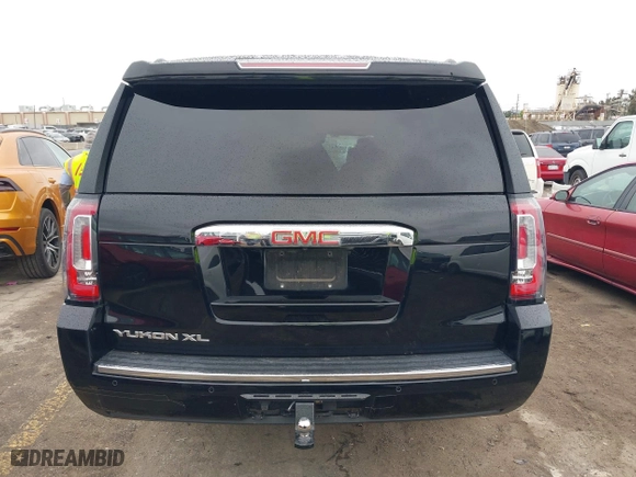 2020 GMC Yukon XL Denali with VIN 1GKS1HKJ8LR181119, listed as a IAAI auction lot 41794775 with 206,337 mi miles. Bid and sale history available at carsss.com. Image 17.