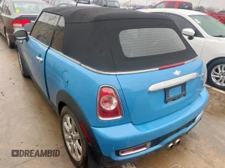 2014 MINI Convertible S z VIN WMWZP3C57ET706977, wystawiony jako Copart lot #45777855 z przebiegiem 77 175 mil mil oraz Czysty tytuł • Clean title. Historia ofert i sprzedaży dostępna na DreamBid. Obrazek 3.