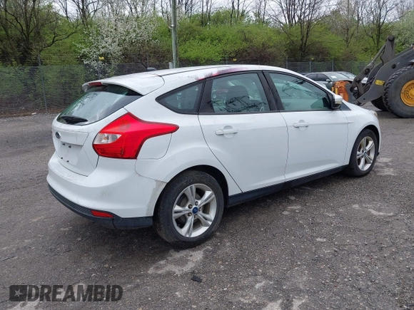 2013 Ford Focus SE with VIN 1FADP3K23DL216383, listed as a IAAI auction lot 41871603 with 87,715 mi miles. Bid and sale history available at carsss.com. Image 4.