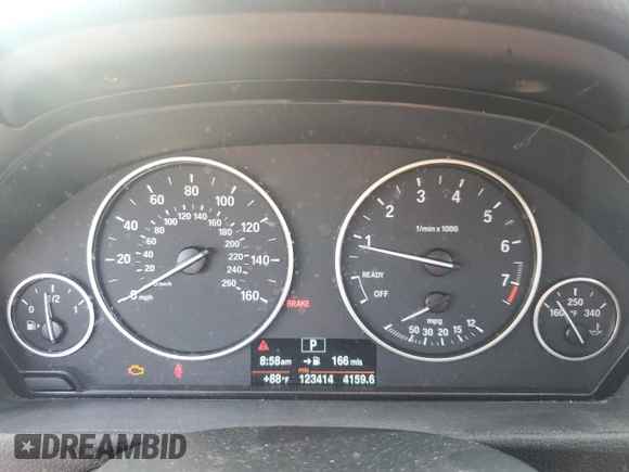 2013 BMW 3 Series 328i xDrive with VIN WBA3B5G56DNS01087, listed as a Copart auction lot 63914525 with 123,414 mi miles and Clean title. Bid and sale history available at DreamBid. Image 9.