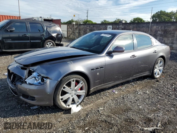 2011 Maserati Quattroporte S z VIN ZAM39JKAXB0059649, wystawiony jako Copart lot #76566944 z przebiegiem 35 261 mil mil oraz Czysty tytuł • Clean title. Historia ofert i sprzedaży dostępna na DreamBid. Obrazek 1.