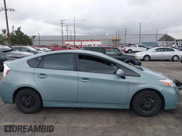 2014 Toyota Prius Four with VIN JTDKN3DU5E1814588, listed as a IAAI auction lot 42073609 with 209,003 mi miles. Bid and sale history available at carsss.com. Image 13.