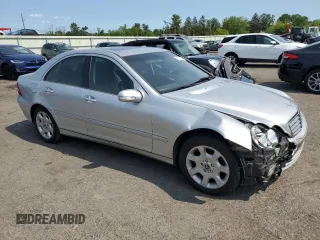 2005 Mercedes-Benz C 240 z VIN WDBRF81J75F604725, wystawiony jako Copart lot #59371735 z przebiegiem 120 834 mil mil oraz Szkoda całkowita • Salvage title. Historia ofert i sprzedaży dostępna na DreamBid. Obrazek 4.