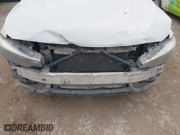 2014 BMW 3 Series 320i xDrive with VIN WBA3C3C52EP661389, listed as a IAAI auction lot 42160042 with 131,997 mi miles and . Bid and sale history available at DreamBid. Image 6.