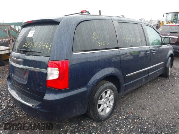 2012 Chrysler Town & Country Touring with VIN 2C4RC1BG4CR216670, listed as a IAAI auction lot 41950320 with 156,359 mi miles. Bid and sale history available at carsss.com. Image 4.