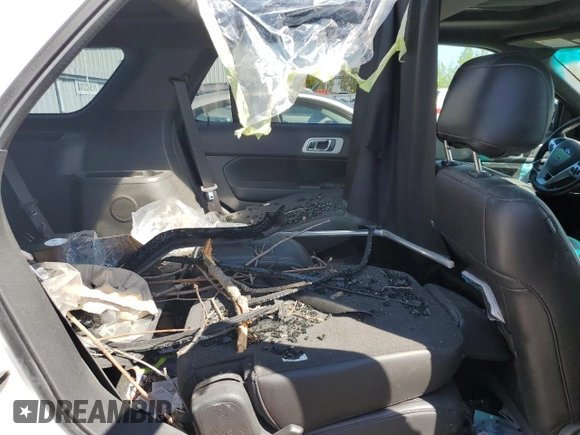 2014 Ford Explorer XLT z VIN 1FM5K8D80EGA05062, wystawiony jako Copart lot #56425455 z przebiegiem 188 429 mil mil oraz Szkoda całkowita • Salvage title. Historia ofert i sprzedaży dostępna na DreamBid. Obrazek 11.