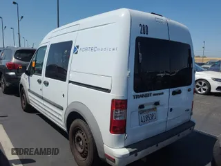 2013 Ford Transit Connect XLT с VIN NM0LS6BN7DT173972, выставлен на аукционе IAAI как лот 42670525 с пробегом 264 389 миль миль и . История ставок и продаж доступна на DreamBid. Изображение 13.