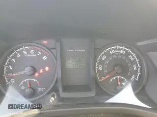 2016 Toyota Tacoma SR z VIN 5TFSX5EN3GX042122, wystawiony jako Copart lot #55433575 z przebiegiem 57 374 mil mil oraz Szkoda całkowita • Salvage title. Historia ofert i sprzedaży dostępna na DreamBid. Obrazek 9.