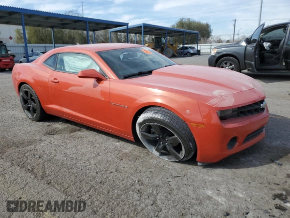 2011 Chevrolet Camaro 2LS z VIN 2G1FA1ED0B9140074, wystawiony jako Copart lot #50239355 z przebiegiem 94 231 mil mil oraz Szkoda całkowita • Salvage title. Historia ofert i sprzedaży dostępna na DreamBid. Obrazek 4.
