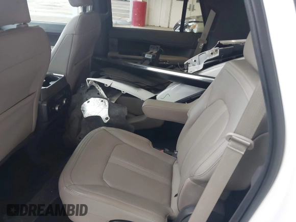 2020 Ford Expedition Limited with VIN 1FMJU1KT7LEA07228, listed as a IAAI auction lot 41391344 with 34,386 mi miles. Bid and sale history available at carsss.com. Image 8.
