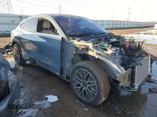 2024 Ford Mustang Mach-E Premium с VIN 3FMTK3SU1RMA48105, выставлен на аукционе Copart как лот 46612385 с пробегом 662 миль миль и Списание • Salvage title. История ставок и продаж доступна на DreamBid. Изображение 4.