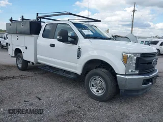 2019 Ford F-250 XL с VIN 1FD7X2B60KEC25009, выставлен на аукционе IAAI как лот 42133340 с пробегом 159 294 миль миль и . История ставок и продаж доступна на DreamBid. Изображение 1.