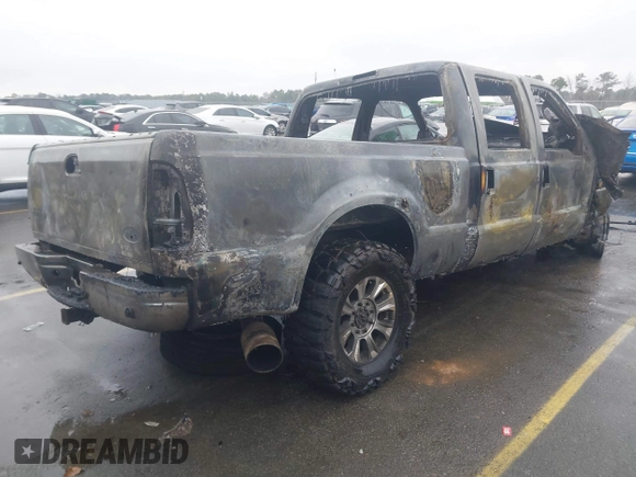 2003 Ford Super Duty F-250 XL with VIN 1FTNW21P03EC92543, listed as a IAAI auction lot 41295880 with 1 mi miles. Bid and sale history available at carsss.com. Image 4.