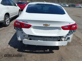 2018 Chevrolet Malibu LT with VIN 1G1ZD5ST1JF142770, listed as a IAAI auction lot 42001817 with 146,732 mi miles. Bid and sale history available at carsss.com. Image 19.