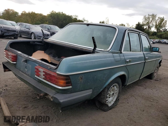 1984 Mercedes-Benz 300 D с VIN WDBAB33A1EA006099, выставлен на аукционе Copart как лот 72606344 с пробегом 336 416 миль миль и Чистый • Clean title. История ставок и продаж доступна на DreamBid. Изображение 3.