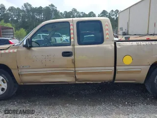 1999 Chevrolet Silverado 1500 LS with VIN 2GCEC19T8X1142580, listed as a IAAI auction lot 41932320 with 238,377 mi miles. Bid and sale history available at carsss.com. Image 14.