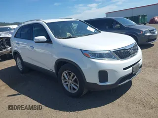 2015 Kia Sorento LX with VIN 5XYKTDA79FG605592, listed as a IAAI auction lot 42707792 with 165,034 mi miles and . Bid and sale history available at DreamBid. Image 1.