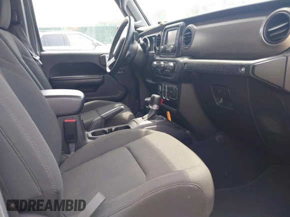 2020 Jeep Wrangler Unlimited Black and Tan with VIN 1C4HJXDG3LW298223, listed as a IAAI auction lot 42446032 with 17,688 mi miles and . Bid and sale history available at DreamBid. Image 5.