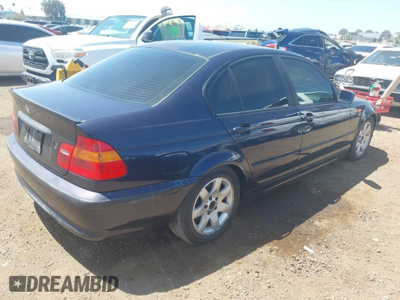 2003 BMW 3 Series 325i with VIN WBAAZ33463PH32977, listed as a IAAI auction lot 42152142 with 169,486 mi miles and . Bid and sale history available at carsss.com. Image 4.