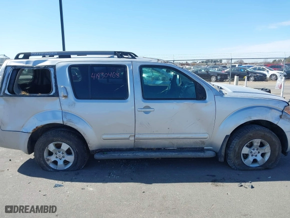 2005 Nissan Pathfinder LE with VIN 5N1AR18W05C779913, listed as a IAAI auction lot 41830468 with 216,967 mi miles. Bid and sale history available at carsss.com. Image 13.