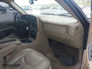 2004 GMC Sierra 1500 SLE with VIN 1GTEC19T74Z107029, listed as a IAAI auction lot 41977766 with 169,113 mi miles. Bid and sale history available at carsss.com. Image 5.