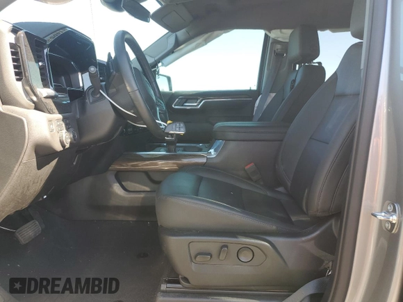 2025 Chevrolet Silverado 1500 with VIN 2GCUKEED7S1137500, listed as a Copart auction lot 45814665 with 3,489 mi miles and Salvage Title. Bid and sale history available at DreamBid. Image 7.