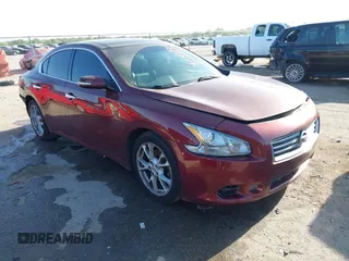 2013 Nissan Maxima S z VIN 1N4AA5AP5DC847780, wystawiony jako IAAI lot #42018318 z przebiegiem 128 839 mil mil oraz . Historia ofert i sprzedaży dostępna na DreamBid. Obrazek 1.