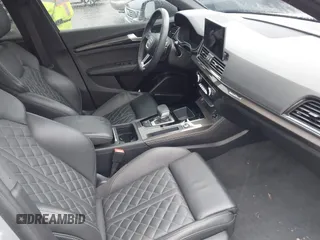 2022 Audi SQ5 Sportback Premium Plus z VIN WA124AFY0N2035403, wystawiony jako IAAI lot #41630485 z przebiegiem 31 342 mil mil oraz . Historia ofert i sprzedaży dostępna na DreamBid. Obrazek 5.